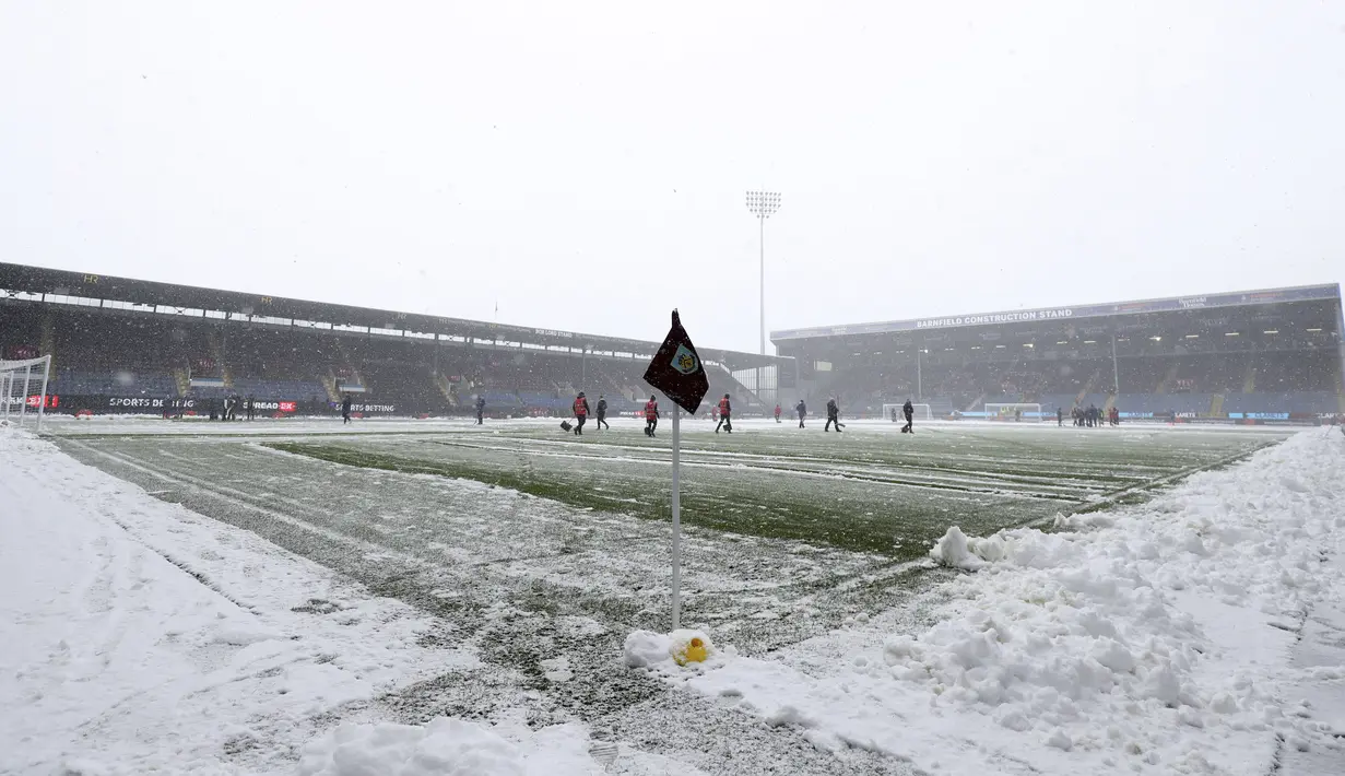 Baik pihak Burnley maupun Tottenham menerima keputusan penundaan ini. Mengenai tanggal pengganti, hal itu diputuskan di lain hari. (AP Photo/Rui Vieira)