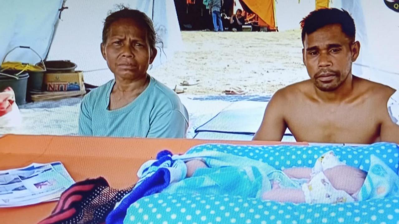 Kabar Gembira dari Tenda Pengungsian, Bayi Laki-Laki Bernama 'Gibran' Lahir usai Erupsi Gunung Lewotobi
