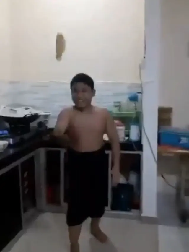 aksi bocah goreng telur viral