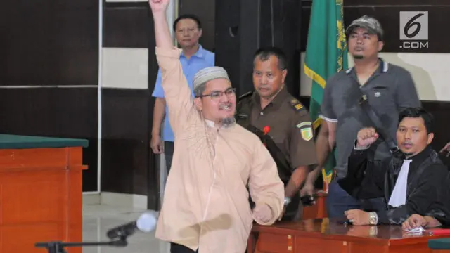 Jonru Ginting divonis Pengadilan Negeri Jakarta Timur dengan vonis penjara 1,5 tahun.