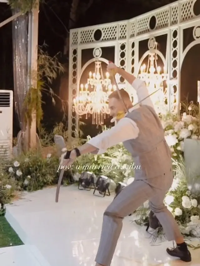 7 Momen Debi Sagita dan Marco Ivanos Cover Dance Lagu One Piece di Pesta Pernikahannya