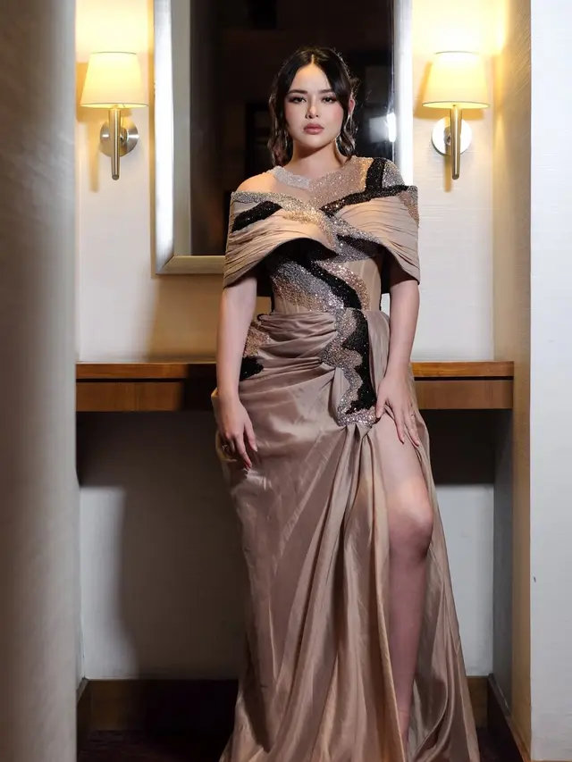 Amanda Manopo saat Hadir Premiere Film Terbarunya. [@loritayoung_mua]