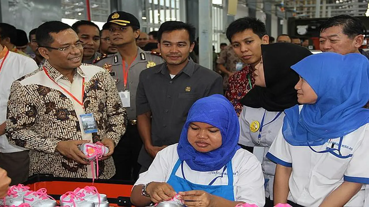 Menperin Resmikan Pabrik Baru Sepatu Nike Rp 720 Miliar
