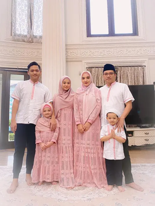 (Instagram/aurelie.hermansyah)