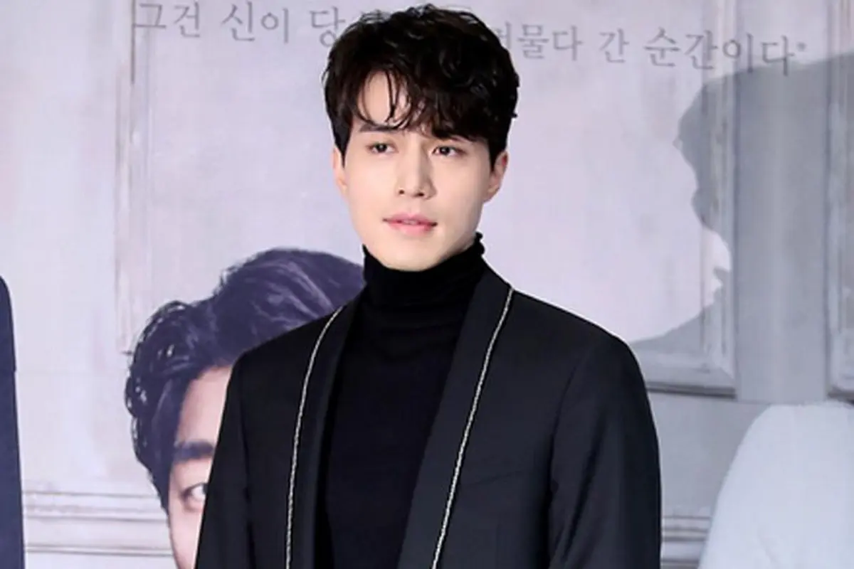 Lee Dong Wook ungkap rahasia bibir merahnya