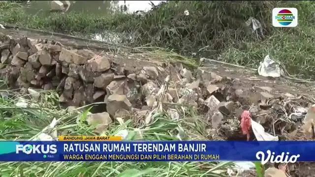 Simak informasi dalam Fokus Pagi edisi (28/2) dengan topik-topik pilihan sebagai berikut, Kebakaran Kilang Minyak, Banjir Rendam Ruas Jalan, Minibus Terjun ke Kanal, Kakak Beradik Tertangkap Curi Motor.