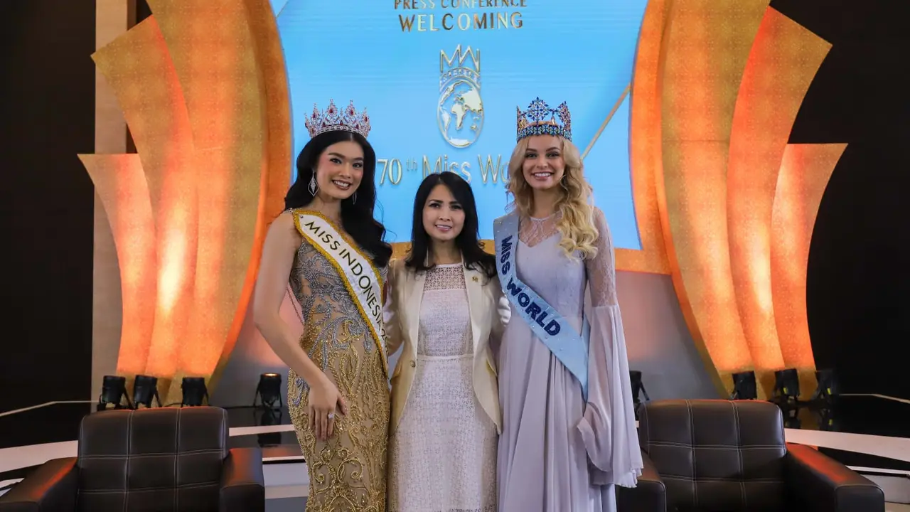 Press Conference Welcoming Miss World