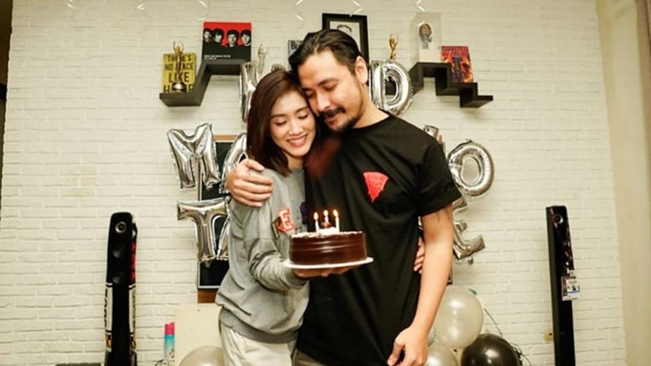 6 Potret Cantik Susan Tanoe, Wanita yang Kini Jadi Kekasih Baru Ello