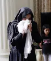 Sebelum sang ibu menghembuskan napas terakhirnya, sebagai anak, Ashanty seperti mendapatkan firasat. Sang ibu, Ratu Farida Danan Siddik binti Abdullah Siddik meninggal Minggu (6/11) pukul 16.30 WIB, dalam usia 72 tahun. (Nurwahyunan/Bintang.com)