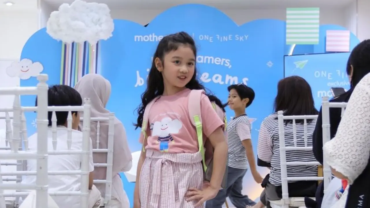 Kaus Cantik untuk Seragam Sekolah Anak di Daerah 3T