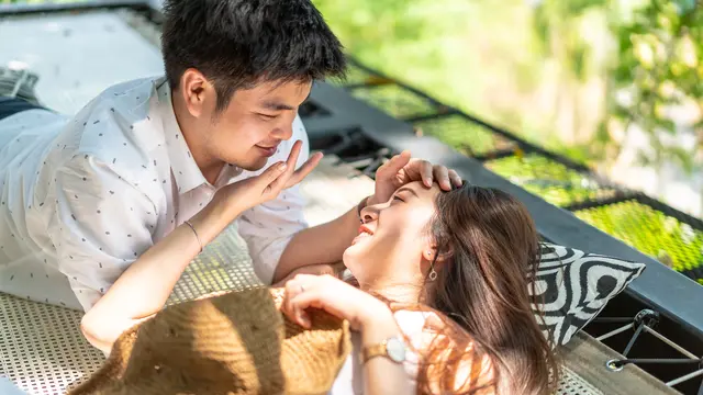 couple agustus tidak bisa romantis ke pasangan