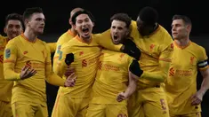 Liverpool berhasil melangkah ke babak final Carabao Cup 2021/2022 usai menang 2-0 atas tuan rumah Arsenal dalam laga leg kedua semifinal, Kamis (20/1/2022). Dua gol yang dicetak Diogo Jota memastikan The Reds akan menantang Chelsea di babak pamungkas. (AP/Matt Dunham)