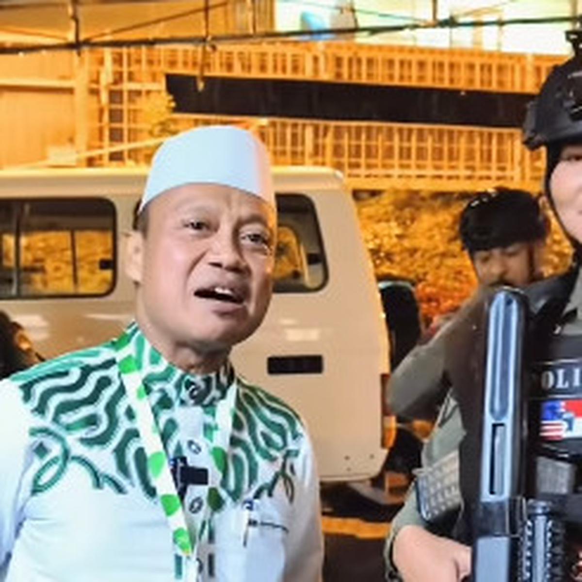 Sosok Polwan Gegana Brimob Bersenjata Lengkap Kawal Ustad Kondang Dakwah di Papua