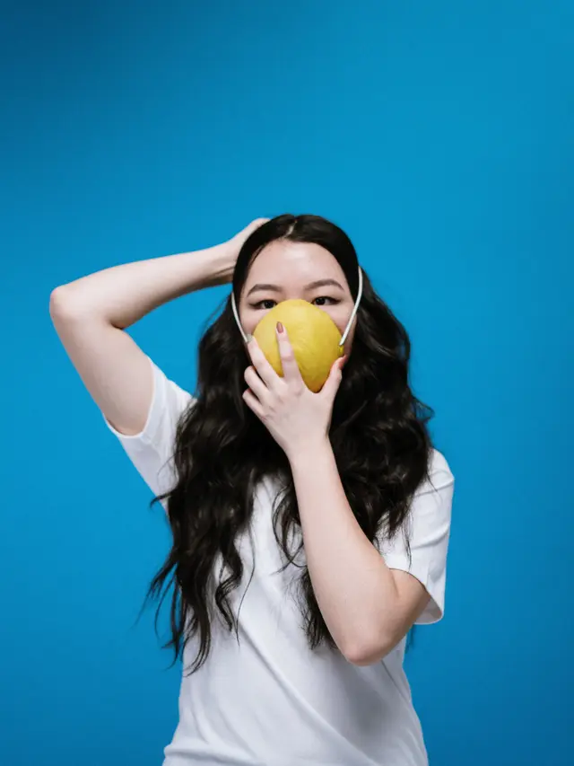 ilustrasi fakta masker scuba dilarang digunakan untuk menahan covid19/cottonbro/pexels