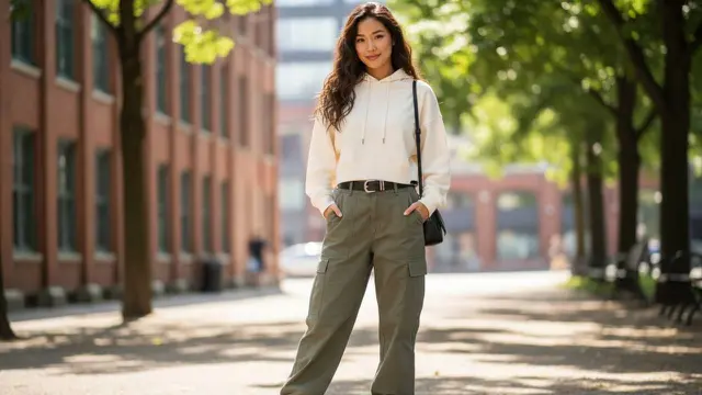 Wajib Coba! Celana Cargo Wanita Kekinian Ini Bikin Outfit Simpel Terlihat Lebih Stylish