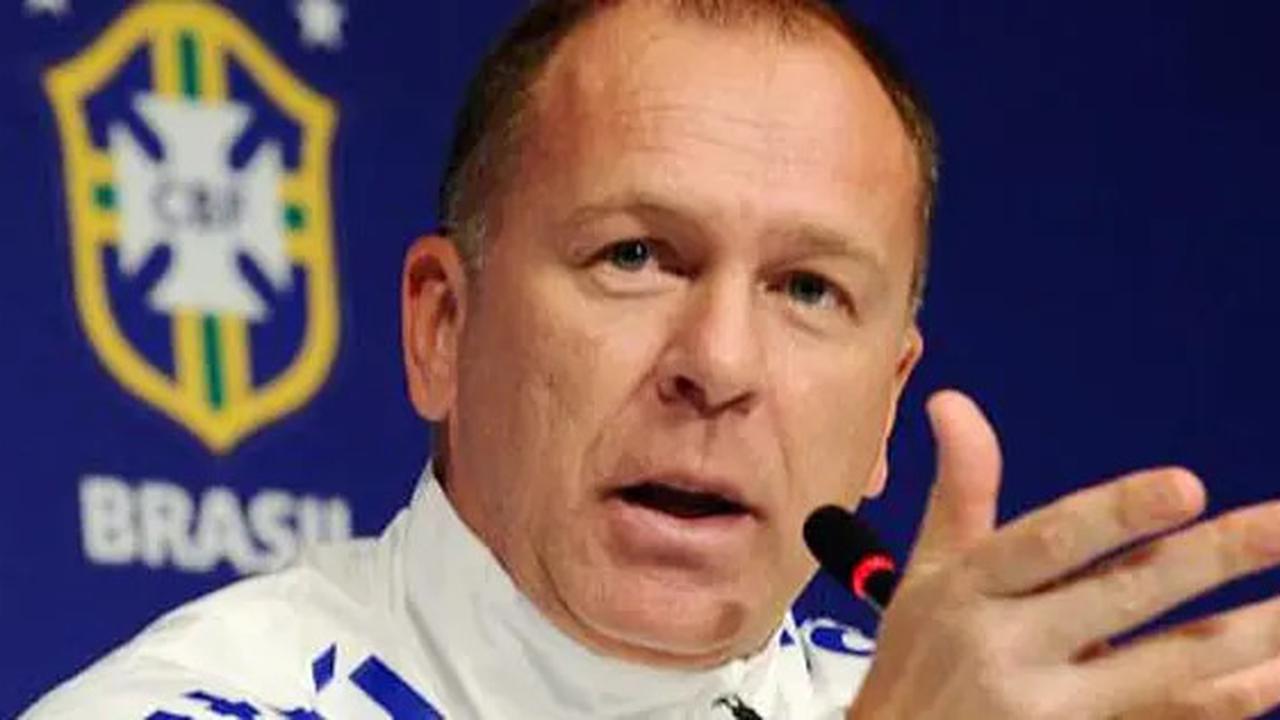 Profil Mano Menezes, Pelatih Sepak Bola Profesional Brasil yang Beberapa Kali Dipecat Tim Asuhannya