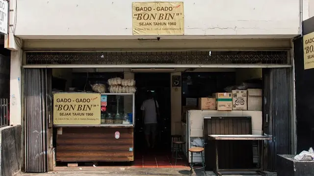 ilustrasi rekomendasi tempat makan yang legendaris dan rasanya enak di Jakarta/Instagram: @manualjakarta