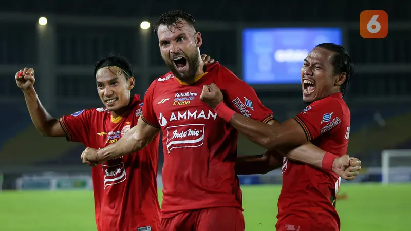 Foto: Persija Jakarta Patahkan Rekor Belum Terkalahkan Persib Bandung di BRI Liga 1 2021 / 2022