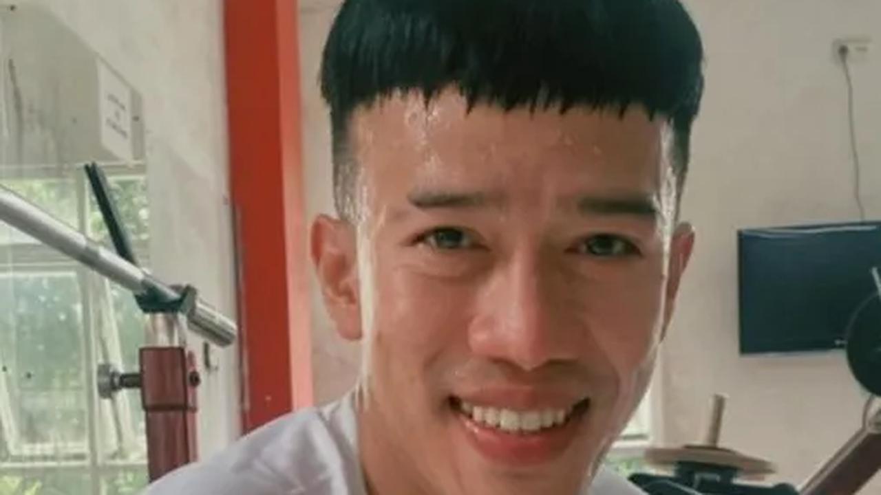Awalnya Foto Bareng, Ruri Vokalis Repvblik Tiba-Tiba Bikin Sopir Ojol Menangis Haru