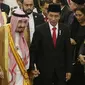 Raja Salman bersama Presiden Jokowi jelang pemberian penghargaan di Istana Bogor, Jawa Barat, Rabu (1/2). Raja Salman mendapat penghargaan Bintang Republik Indonesia Adipurna. (Liputan6.com/Angga Yuniar)