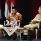 Dirjen Perimbangan Keuangan Kemenkeu Astera Primanto Bhakti (kiri) menyampaikan pendapatnya saat diskusi panel III  Rakornas Indonesia Maju antara Pemerintah Pusat dan Forkopimda di Bogor, Rabu (13/11/2019). Panel III itu membahas pembangunan sumber daya manusia.  (Liputan6.com/Herman Zakharia)