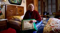 Emma Morano (116) ditemui saat berada di ruang kamarnya di Verbania, Italia Utara, 14 Mei 2016. Emma Morano menjadi orang tertua di dunia menggantikan Mushatt Jones yang wafat di New York tepat berusia 116 tahun pada 12 Mei kemarin. (Olivier MORIN/AFP)