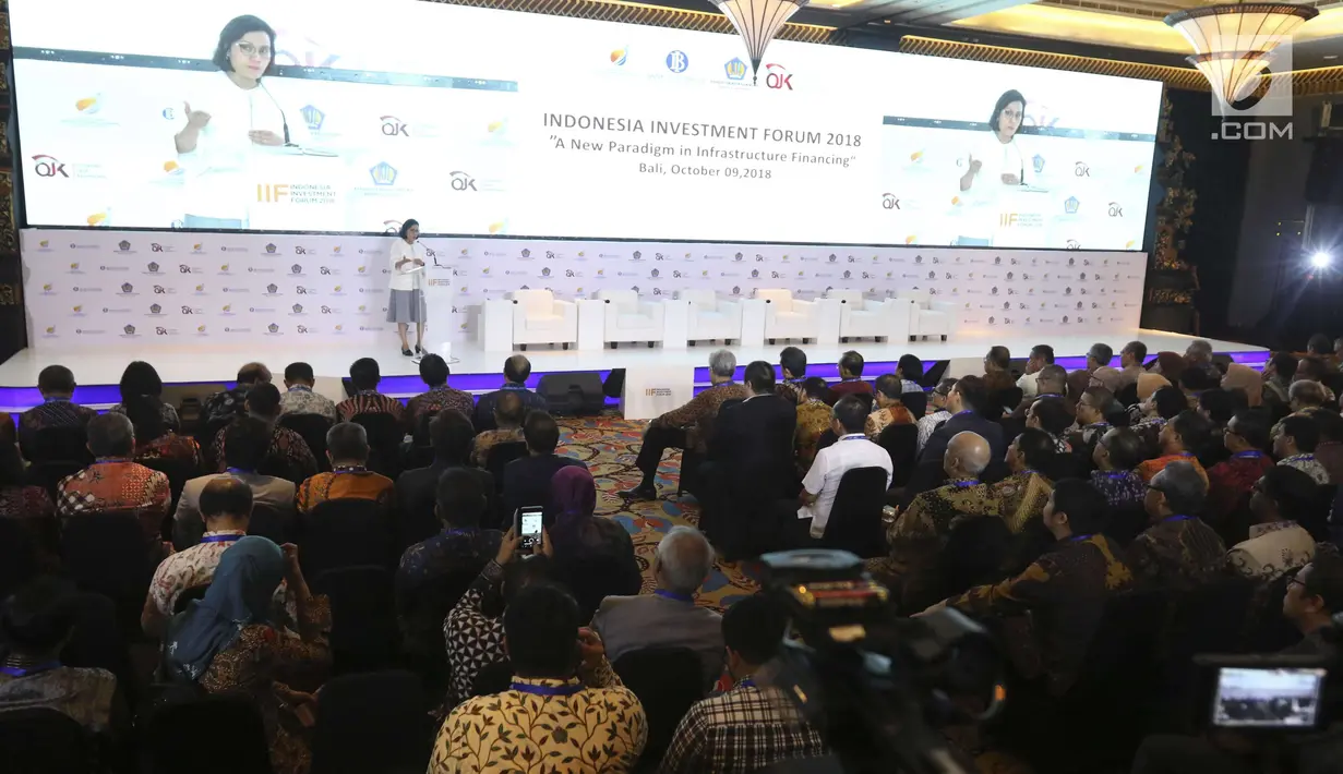 Menkeu Sri Mulyani memberi sambutan dalam Indonesia Investmen Forum (IIF) 2018 di ajang Pertemuan Tahunan IMF-World Bank 2018 di Bali, Selasa (9/10). Acara tersebut mendiskusikan paradigma baru dalam pembiayaan infrastruktur. (Liputan6.com/Angga Yuniar)