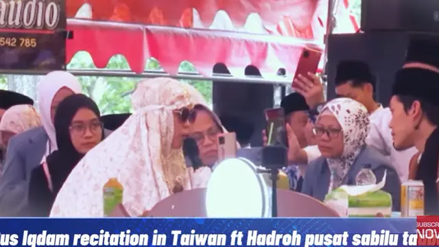 Jemaah ST Nyell Taiwan yang mualaf dibimbing Gus Iqdam (SS: YT Edo Mbolang)