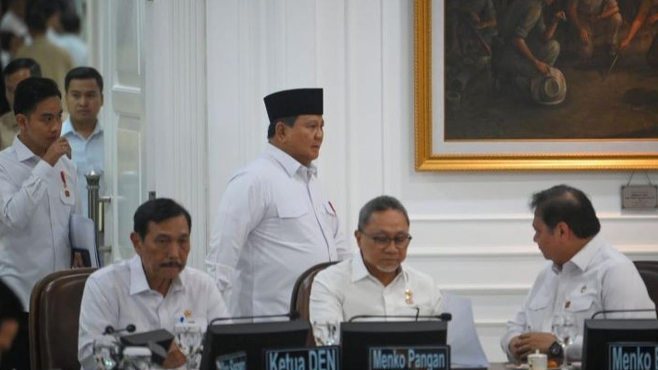 VIDEO: Prabowo Puji Tenangnya Para Menteri Negosiasi Tarif Trump "Kita Tak Emosional dan Terpancing"