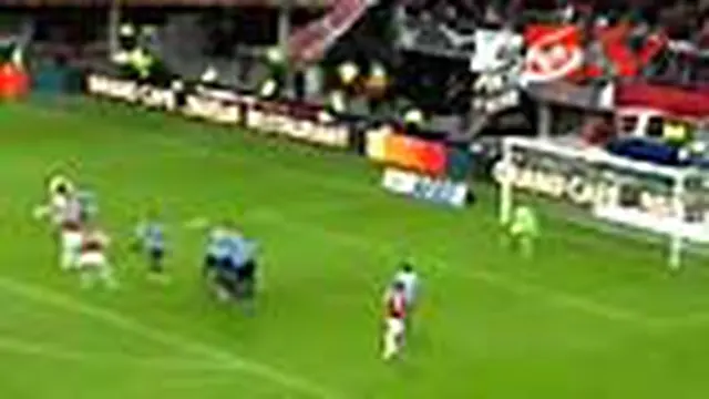 PSV Endhoven Tahan Laju Az Alkmaar 1-1