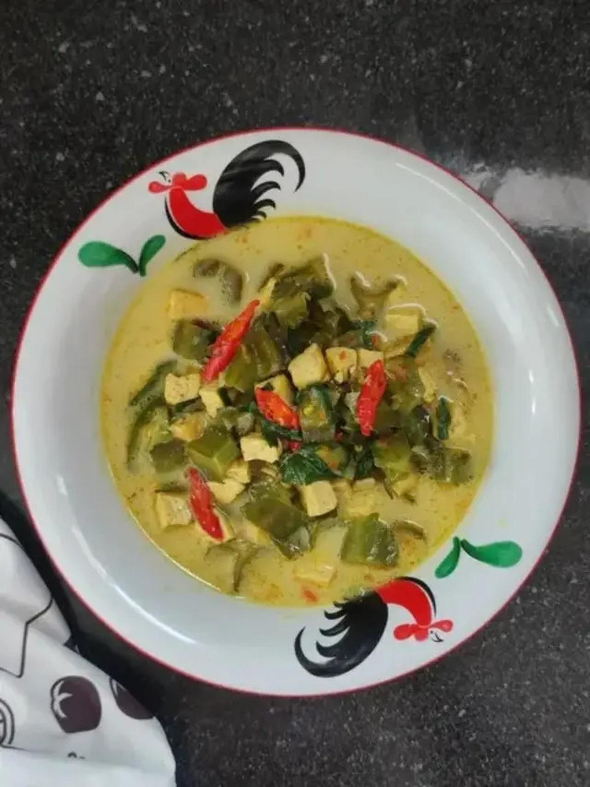 Resep Lontong Sayur Lodeh Tanpa Santan untuk Disajikan Saat Lebaran