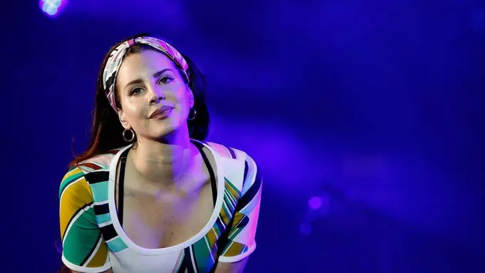 [Bintang] Lana Del Rey