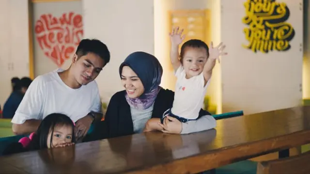 Ricky Harun dan Herfiza Novianti