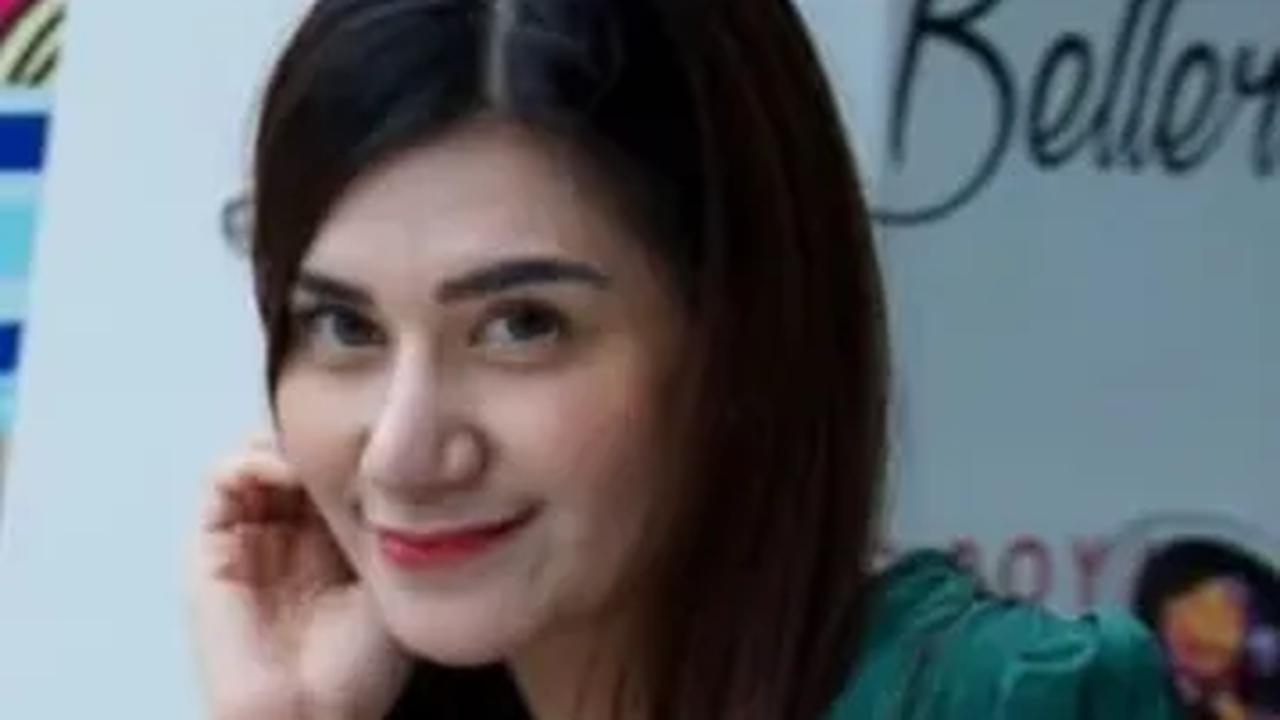 Cantik dan Memesona, Begini Potret Shemmylevita Pegawai Kantoran Banting Setir Jadi Food Vloger