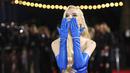Dilansir dari E! News, dalam acara tersebut Anya Taylor-Joy mengenakan gaun latex warna biru terang dari Alexander McQueen. Busana ini adalah koleksi untuk musim semi/panas 2023. (Foto: Vianney Le Caer/Invision/AP)