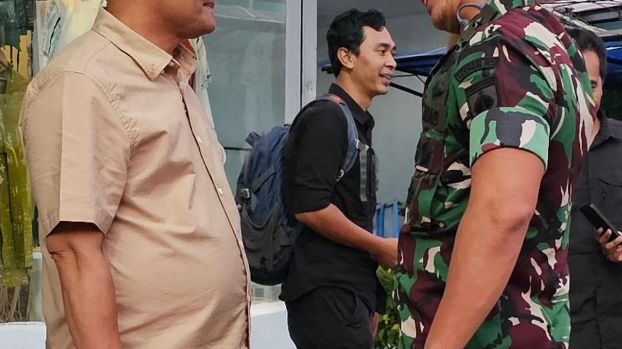 Potret Kangen-kangenan Brigjen TNI dengan Kakaknya Jenderal Polisi