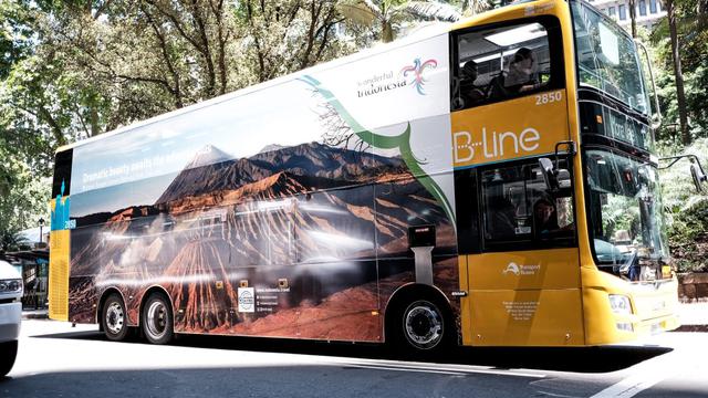 Kemenpar Branding Bus Double Decker di Australia