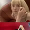 Kim Yoo Jung Tampil Manglingi dengan Rambut Blonde di Pemotretan Terbaru