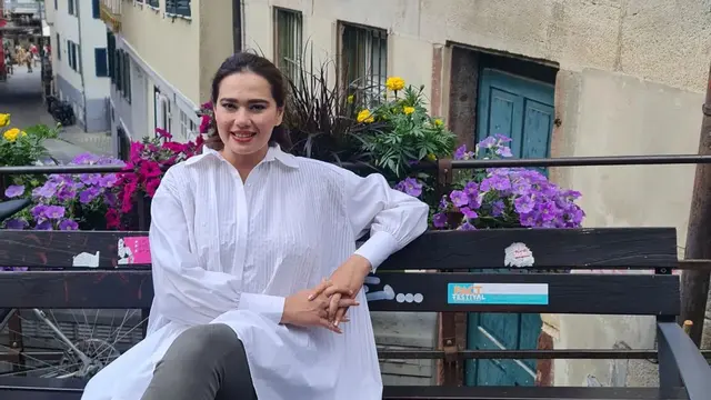 Dikabarkan Segera Lepas Status Janda, Ini 5 Fakta Pernikahan Catherine Wilson