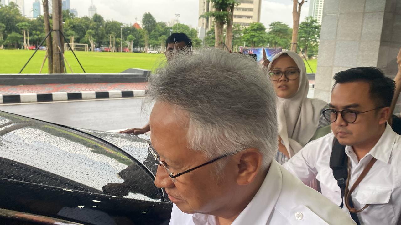 Menteri Satryo