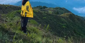 Selebgram Wendy Walters diketahui senang hiking. Total sudah 4 gunung di Indonesia yang sudah didakinya. [instagram/wendywalters]
