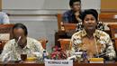 Ketua Umum Komnas HAM, M. Imdadun Rahmat (kanan) saat Rapat Dengar Pendapat Umum dengan Komisi III DPR di Kompleks Parlemen, Jakarta, Selasa (12/4). Rapat membahas meninggalnya Siyono karena diduga ada pelanggaran HAM oleh BIN. (Liputan6.com/Johan Tallo)