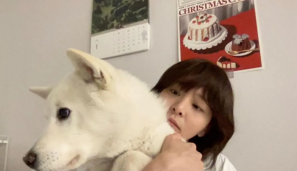 Seperti inilah gaya rambut baru Seol In Ah yang belakangan berhasil menjadi bahan perbincangan penggemar di media sosial. [@seorina]