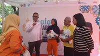 IFG mengadakan Safari Ramadan BUMN 2024 dengan menyediakan 1500 paket sembako murah untuk masyarakat di Masjid Ar-Rayyan, Gedung Kementerian BUMN, Senin, (25/3).