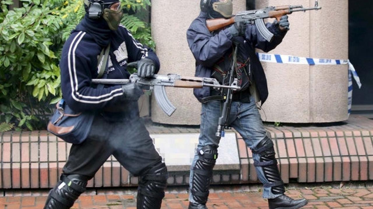 Trauma serangan Paris, polisi Inggris giat latihan hadapi teroris