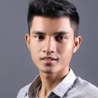 Dari tukang ojek payung hingga jualan ayam goreng, semua telah dilakoni oleh Hamzah Izzulhaq.