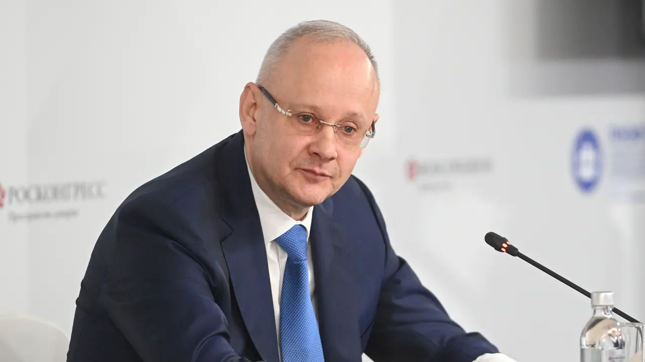 Penasihat Presiden Rusia sekaligus Sekretaris Eksekutif Komite Penyelenggara SPIEF Anton Kobyakov dalam konferensi pers penutupan SPIEF 2026, Sabtu (6/6).