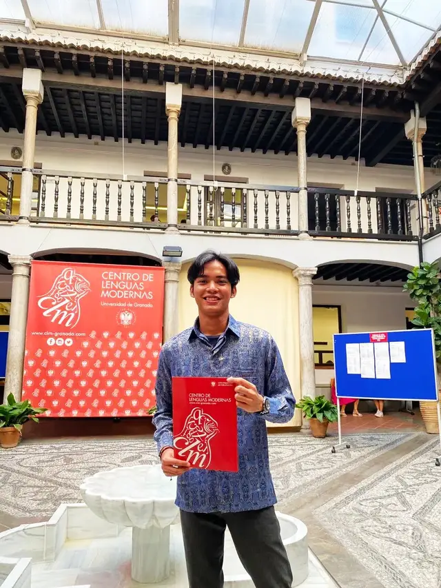 Muhammad Rafly Andhika Putra, mahasiswa Program Studi Bahasa dan Sastra Inggris Fakultas Ilmu Budaya (FIB) Universitas Airlangga (Unair) Surabaya.