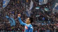 Ekspresi pemain Napoli, Jose Maria Callejon, setelah mencetak gol ke gawang Empoli dalam lanjutan Serie A Italia di Stadion San Paolo, Minggu (31/1/2016) malam WIB. (Reuters/Ciro De Luca)
