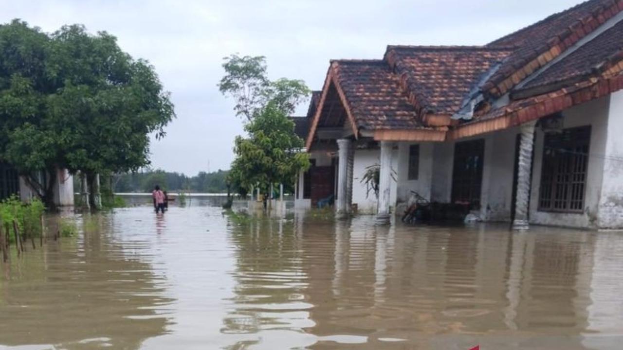 OKU Timur Tetapkan Status Siaga Darurat Banjir dan Longsor, Ribuan Rumah Terdampak
